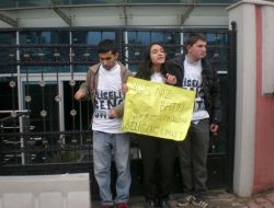 Öğrencilerin Zincirli Eylemi Karakolda Bitti