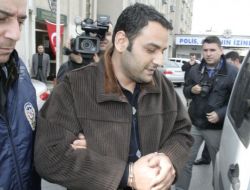 Eşinni Boğazını Kesen Adam: Öyle İcab Ediyordu