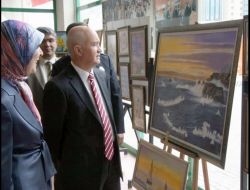 Afyonkarahisar'da Polisler Resim Sergisi Açtı