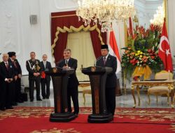 Gül: Akdeniz Kıyısında Kapalı Rejimlere Artık Yer Yok