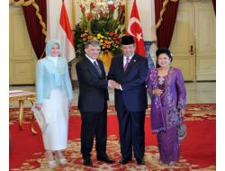 Cumhurbaşkanı Gül, Resmi Törenle Karşılandı!