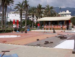 Alanya Belediyesi, Engelliler İçin Sahilde Park Yapıyor