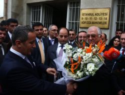 Savcı Öz Çiçeklerle Uğurlandı