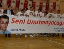 Voleybol Turnuvası Öncesi Mesai Arkadaşlarını Andılar