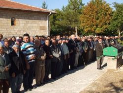 Evinde Ölü Bulunan Polis Memuru Toprağa Verildi