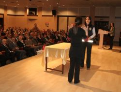 İşaret Dilini Öğrenen Kamu Personeli Sertifikalarını Aldı