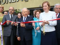 Devlet Bakanı Selma Aliye Kavaf Adana'da
