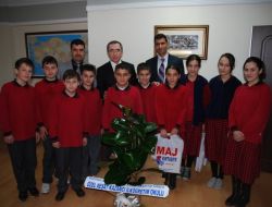 Öğrenciler Bitlis İl Emniyet Müdürü Doğan'ı Ziyaret Etti