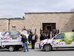 Meclis, Bayındır'ın Çiçekleriyle Renklendi