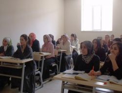 Yüksekovalı Anneler Okuma Yazma Öğreniyor