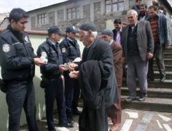 Hamur Emniyeti Şehitler Polisler İçin Mevlit Okuttu