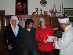 Alman Uyruklu Sandra Müslüman Oldu