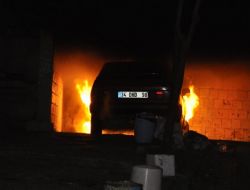Park Halindeki Otomobil Alev Alev Yandı