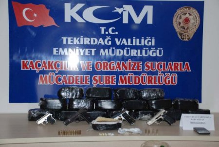 UYUŞTURUCU OPERASYONUYLA KUTLAMA