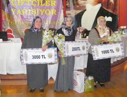 Ispartalı Kadın Çiftçi 2 Bin Liralık Para Çeki Kazandı