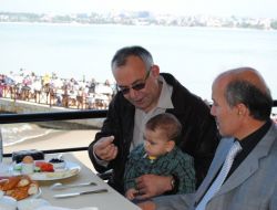 Şelale Lisesi Öğretmen Ve Velileri Kahvaltıda Bir Araya Geldi