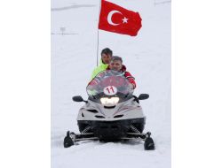 Cumhurbaşkanı Gül'ün kar keyfi