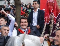 Fetih Coşkusu Köy Düğünü İle Renklendi