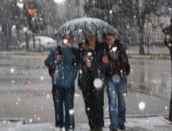 ERZURUM’A NİSAN KARI YAĞDI