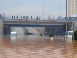 Başkan Güzelbey, Cesaret Gösterisi Sergileyen Sürücüleri Eleştirdi