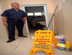 Belediye Ekipleri, Okullara Temizliğe Gidiyor