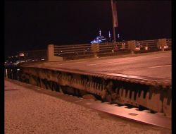 Otomobil Unkapanı Köprüsü’nden Haliç'e Uçtu