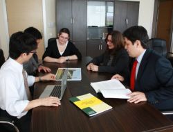 Zirve Üniversitesi Osam, 2010'da Anayasa'da Yapılan Değişikliği Raporlaştırdı