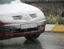 Nisan Karı Erzincan’ı Beyaza Bürüdü