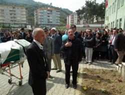 Minibüsün Çarptı Lise Öğrencisi Hayatını Kaybetti