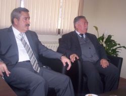 İzmir Valisi Kıraç, Özel Şifa Üniversitesi'ni Kuranlara Teşekkür Etti