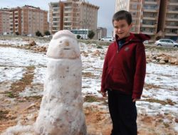 Dün Selde Mahsur Kaldı, Bugün Kar Keyfi Yaşadı