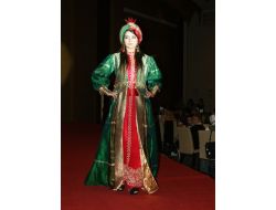 'Muhteşem Süleyman' Sunumu Ve 'Osmanlı Kıyafetleri' Defilesi Düzenledi