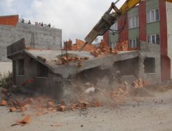 Bursa’da Olaylı Yıkım