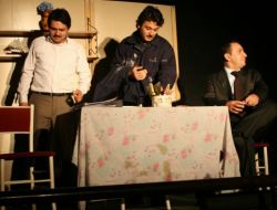 Altınova Atatürk Kültür Merkezi'nde 'Fedakârlık' Sahnelendi