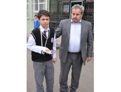 Öğretmeninden Şiddet Gören Öğrencinin Parmağı Yerinden Çıktı