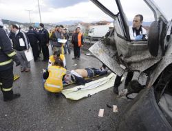 Kocaeli’de Trafik Kazası: 1 Ölü, 2 Yaralı