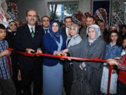 Belediye Başkanının Eşi Ebru Sergisi Açtı