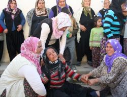 Trenin Çarptığı Genç Çift Toprağa Verildi