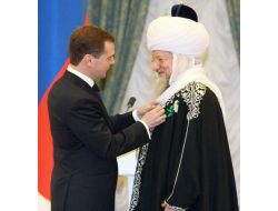 Müftü, Rusya'nın Ulusal Ambleminde Hilal İstedi