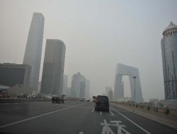 Çin, 60. Yıl Dönümü Kutlamalarında Sis Tehdidi Altında