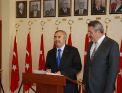 Ulaştırma Bakanı'ndan İzmir'e Çifte Müjde