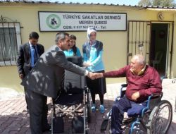 Plastik Kapakları Toplayarak Engellilere Tekerli Sandalye Aldılar