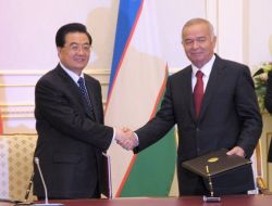 İSLAM KERİMOV ÇİN YOLCUSU