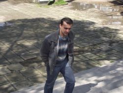 Kimlik Bilgileri Çalındı, Dünyası Karardı