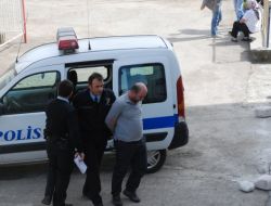 Cep Telefonlu Sapık Suçüstü Yakalandı