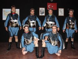 Polis Adayları, Tiyatro Oyunuyla İlköğretim Öğrencilerini Sevindirdi