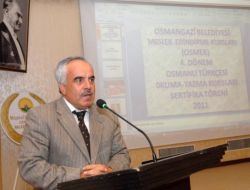 Osmanlıca Kursu Mezunlarını Verdi