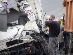 Çanakkale'de Trafik Kazası: 2 Ölü