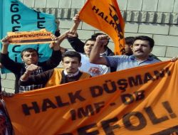 Imf Başkanı Strauss'u Protesto Eden Öğrenciler Gözaltına Alındı