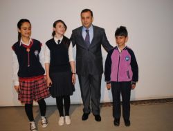 Hakkari'de Başarılı Öğrenciler Ödüllendirildi